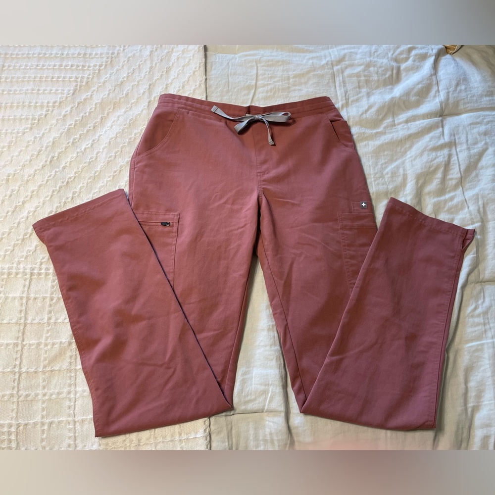 FIGS Small Tall Yola Skinny Scrub Pant in Mauve- Limited Edition Color- EUC